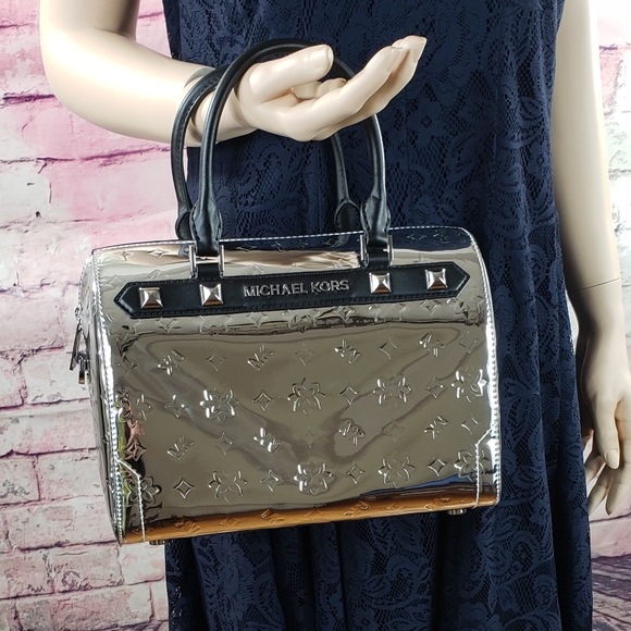 Michael Kors Handbags - ⚠️LAST 1⚠️ Michael Kors Kara LG Duffle Satchel